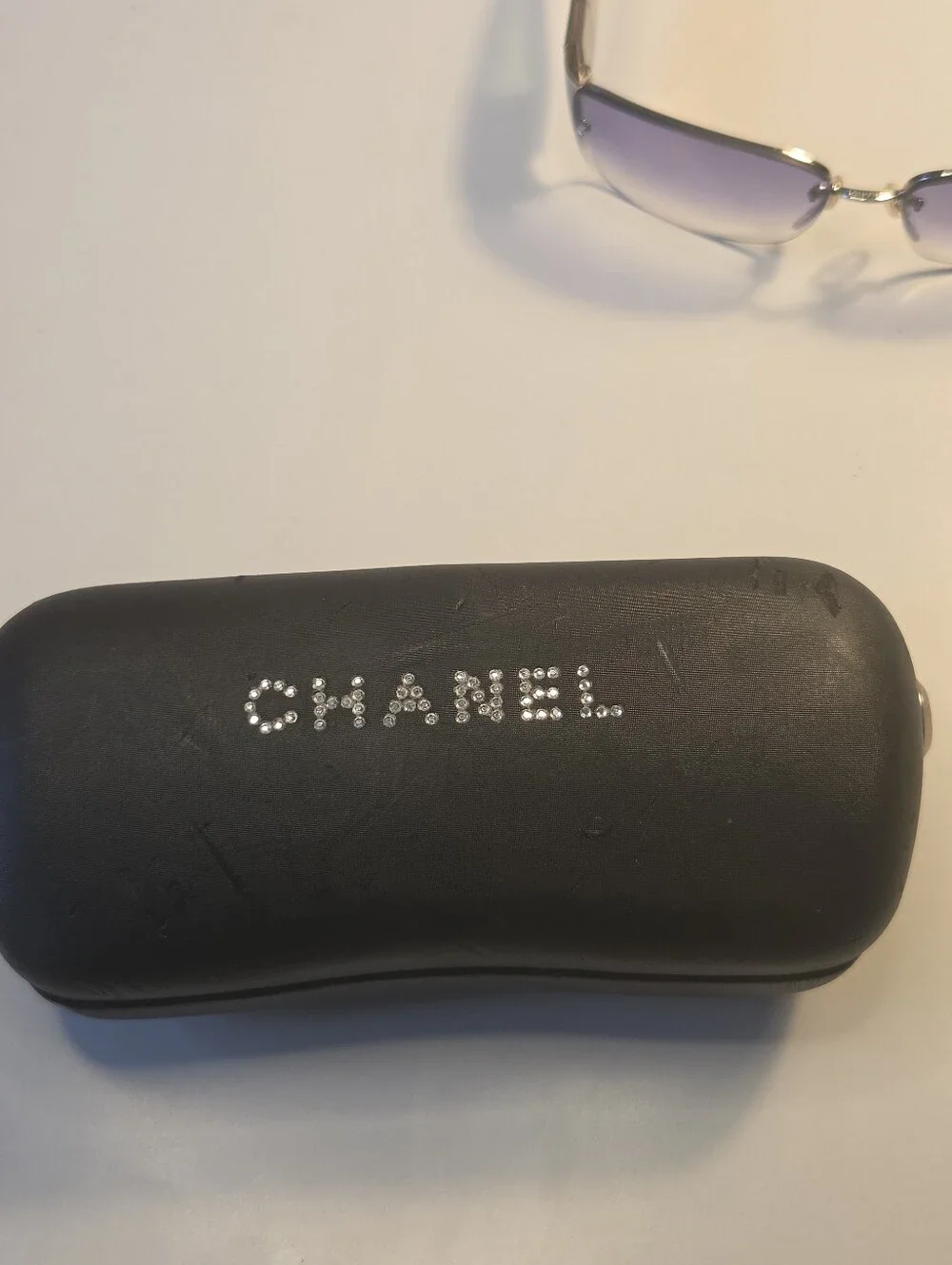 Authentic CHANEL Rimless Sunglasses w Purple Gradient Lenses & Black Logo Case